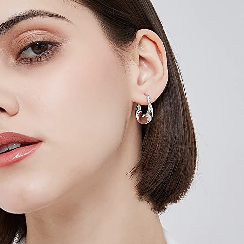 Find Your Perfect Pair: A Guide to Choosing Earrings for Your Face Shape